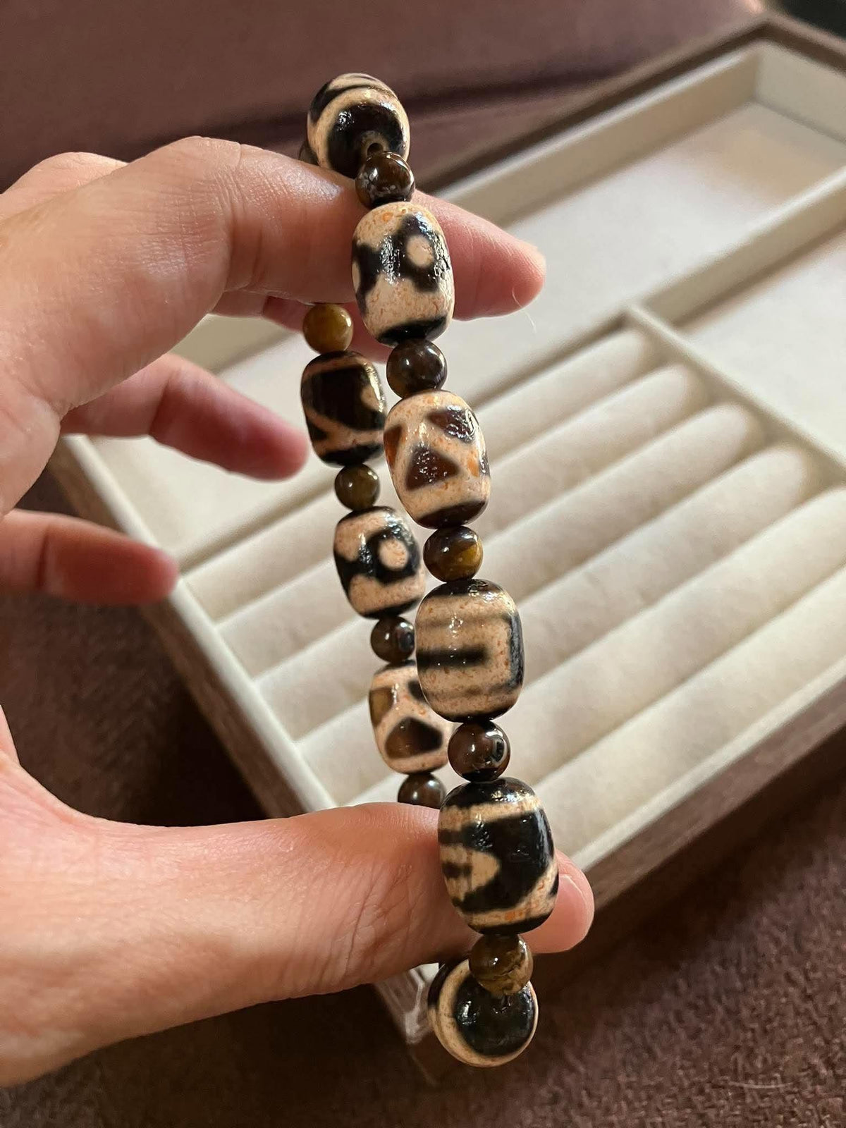 The Sacred Guardian: Tibetan Dzi Agate & Tiger’s Eye Talisman Bracelet