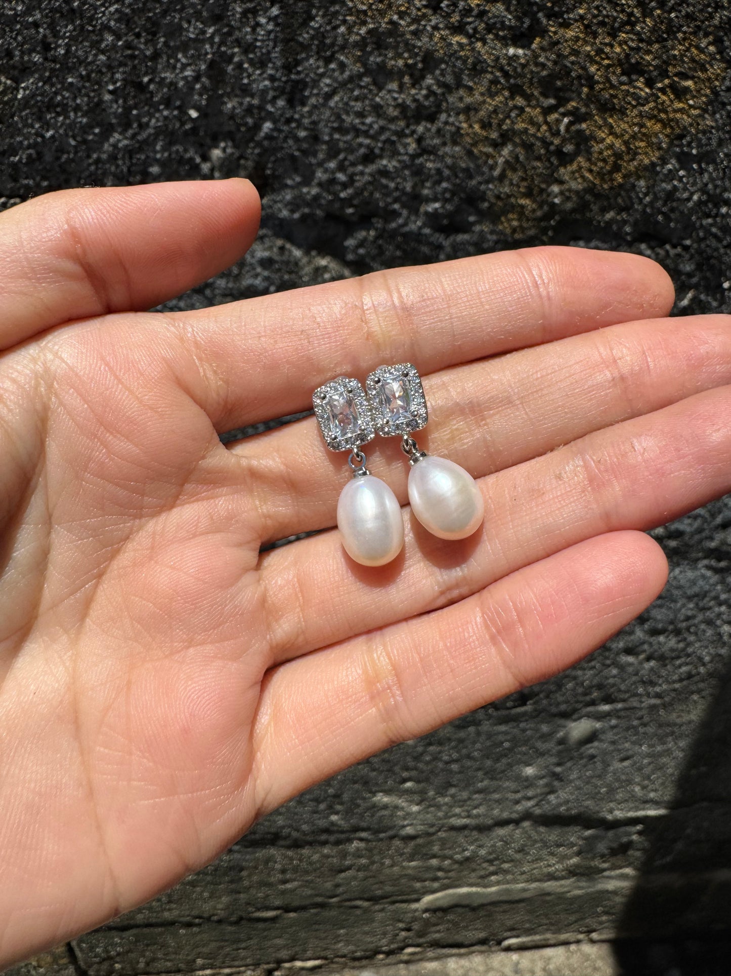 Real Natural South Sea Pearls Earrings