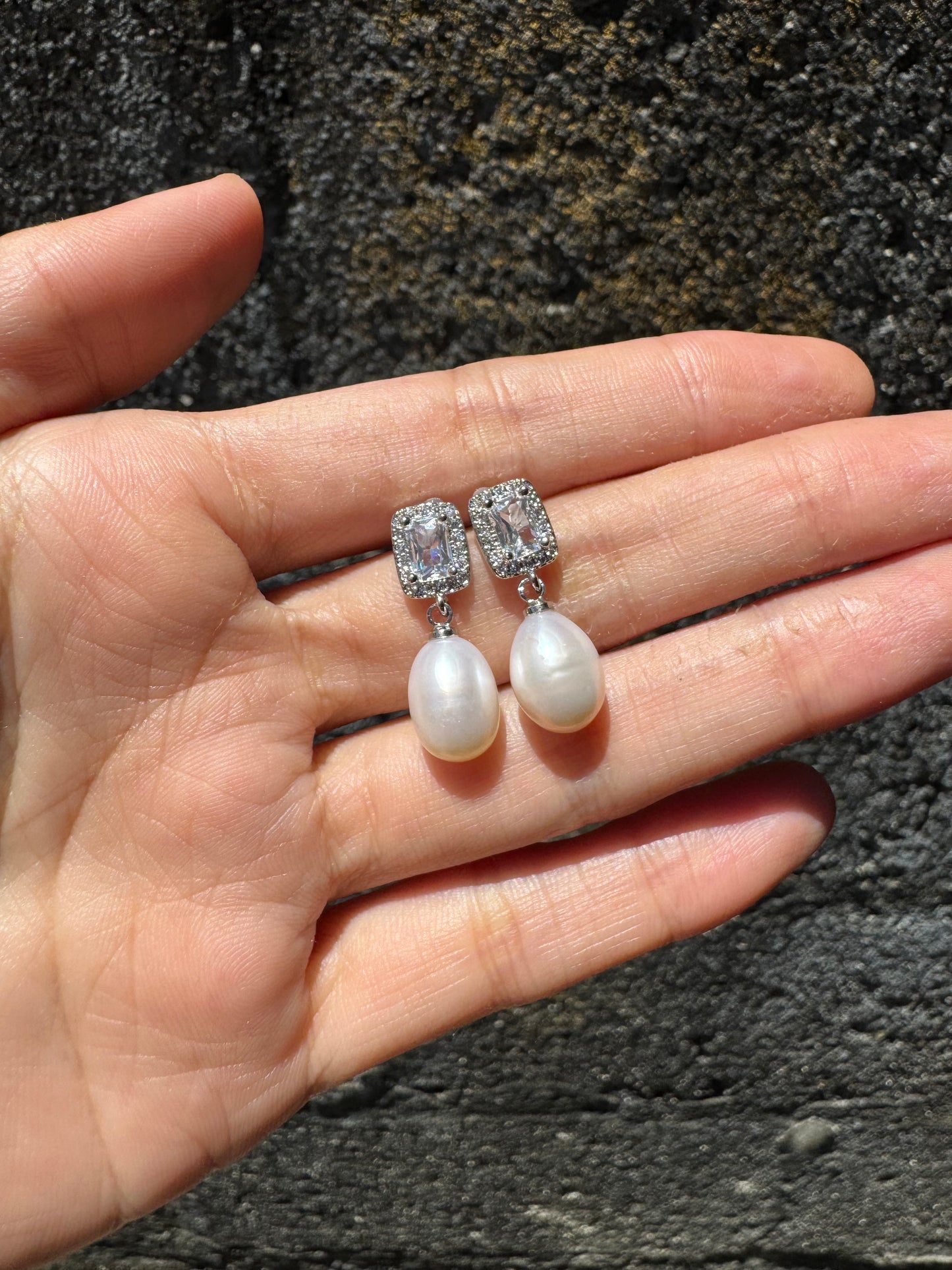 Real Natural South Sea Pearls Earrings