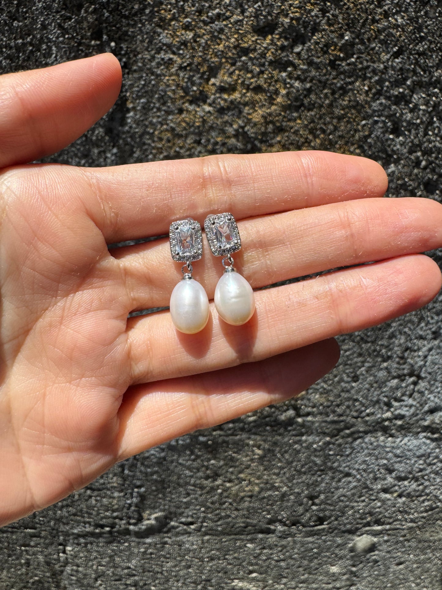 Real Natural South Sea Pearls Earrings