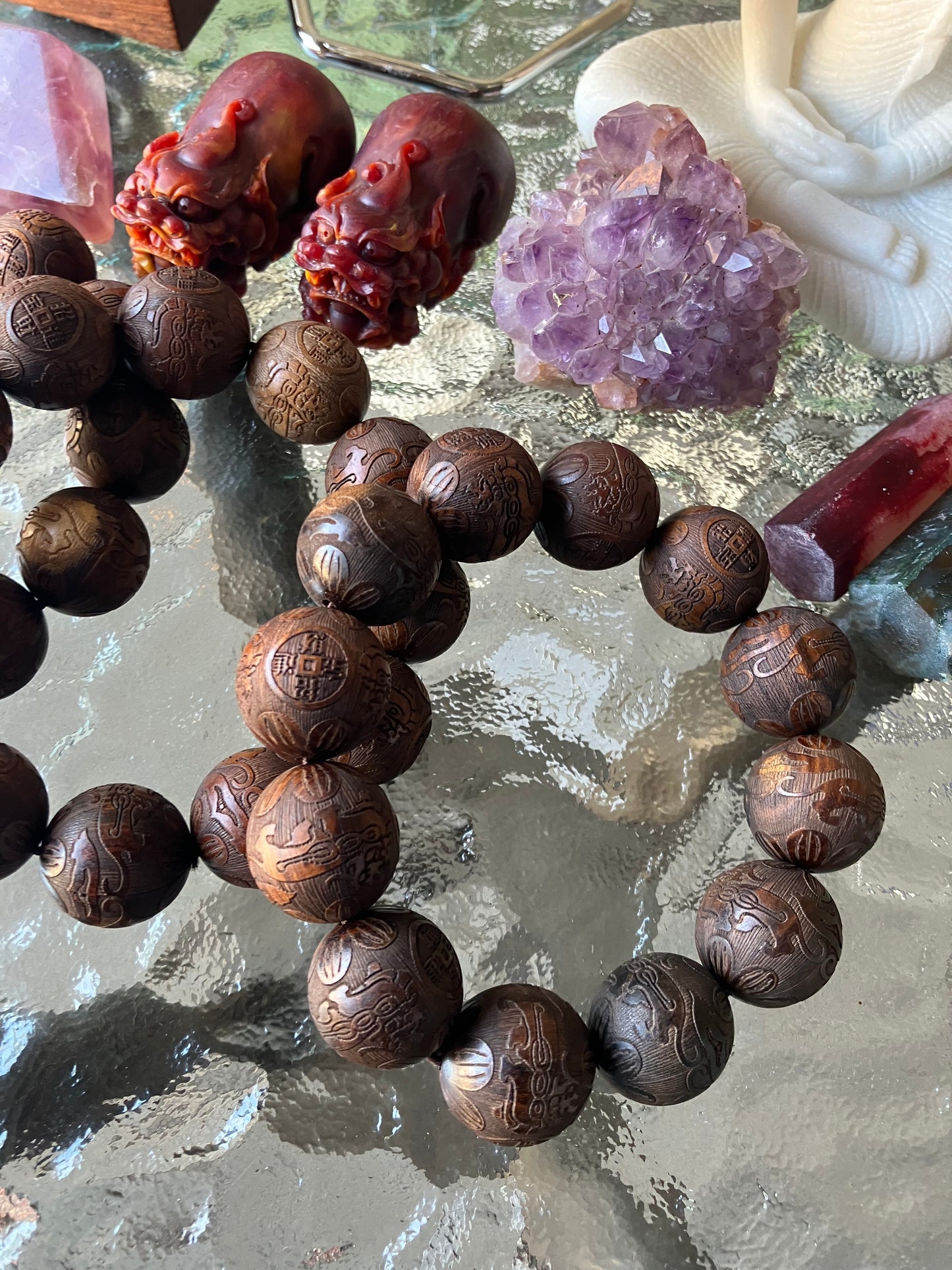 Sagrado Oud: Agarwood Mantra Bracelet